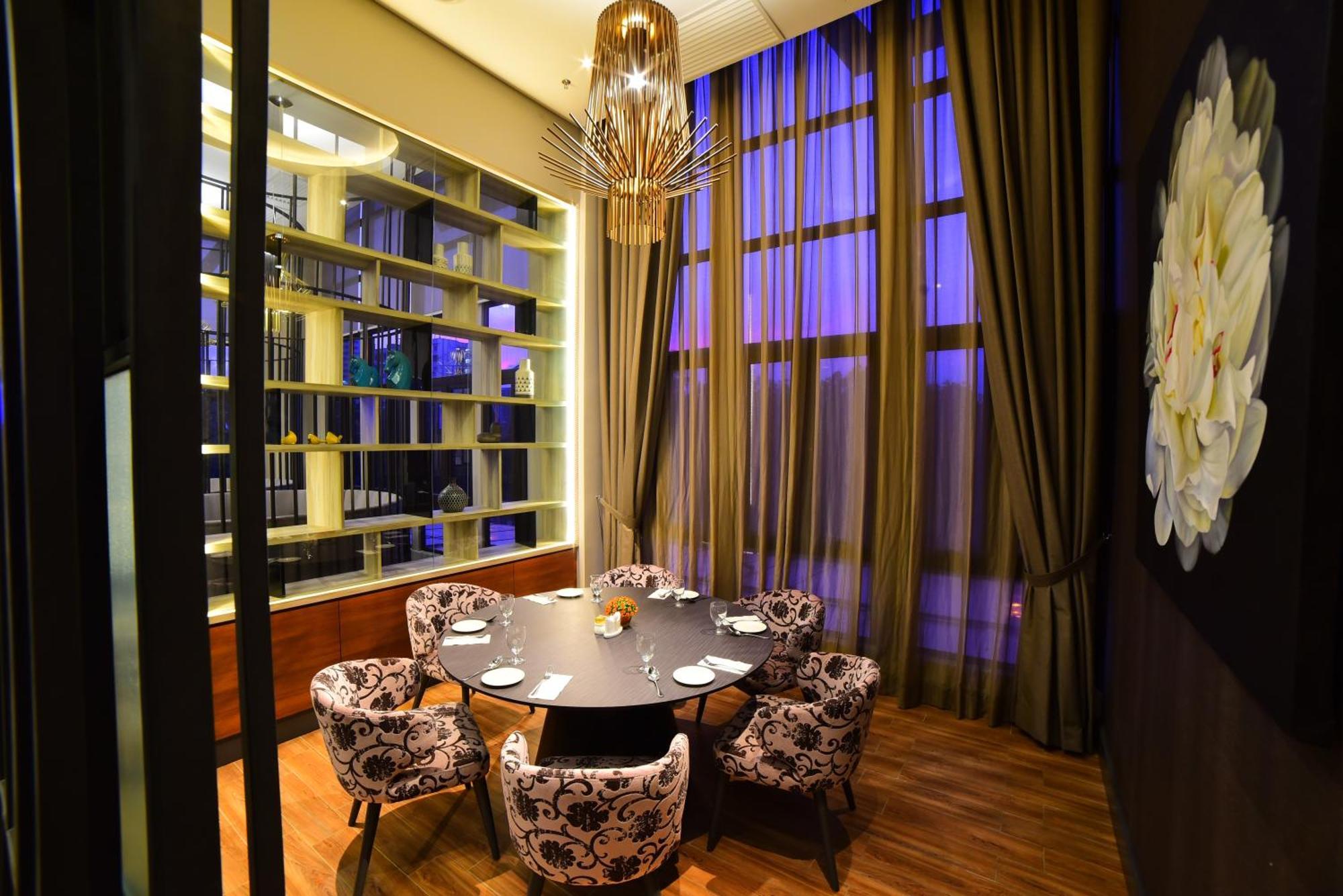 Mercure Selangor Selayang Batu Caves Exterior photo